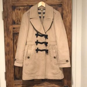 Burberry wool coat with toggle closures